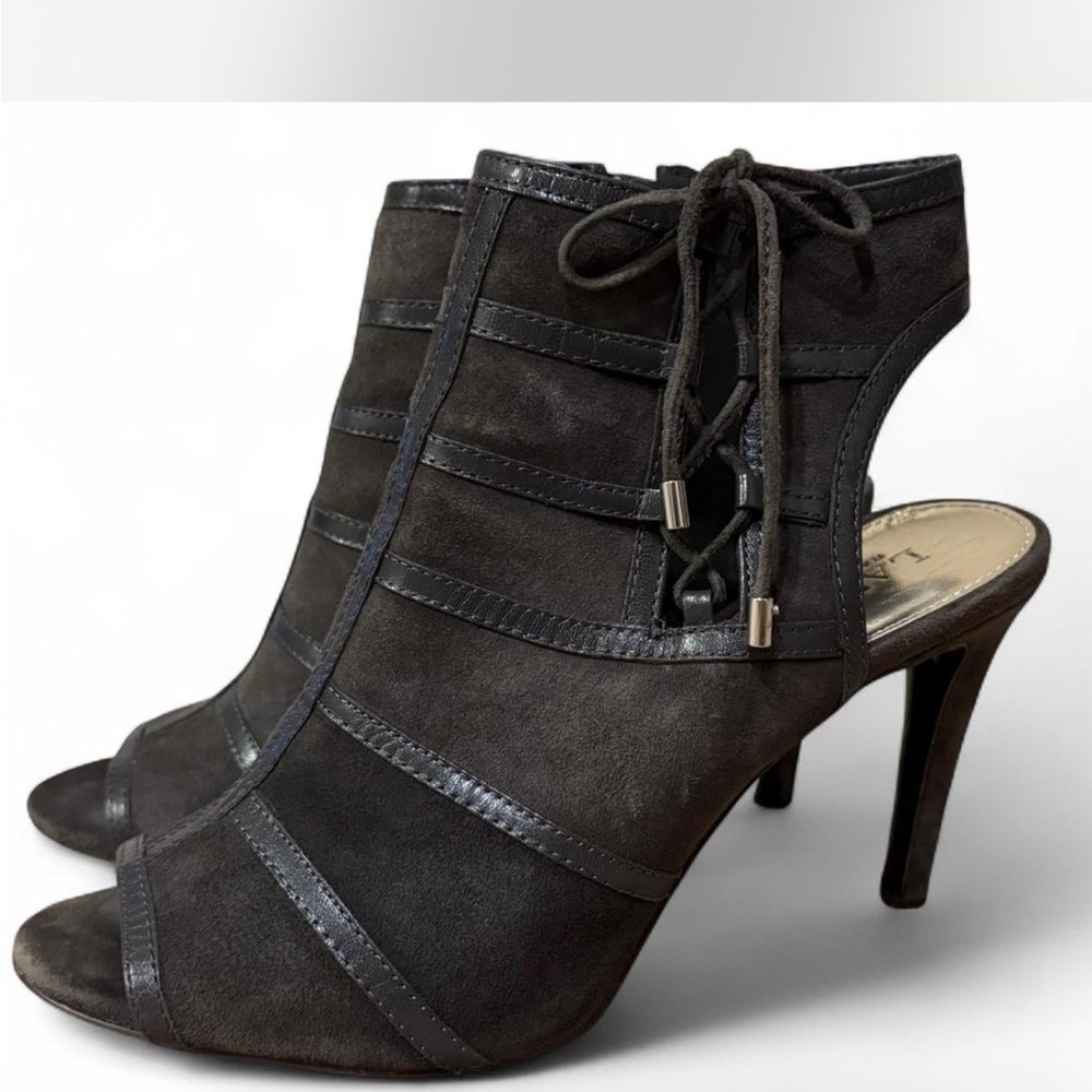 Lauren Ralph Lauren Gray Suede Patent Leather Lace Up Peep Toe Heels Size 8